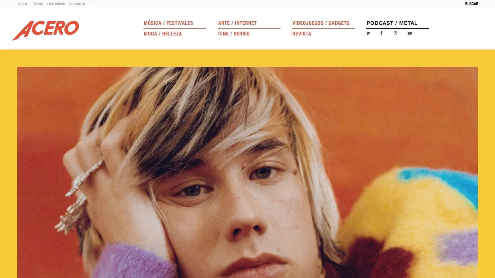 Jorge Lorenzo's home page mock-up: the ACERO masthead and menu above a large cover photo of a young man on a yellow background.
